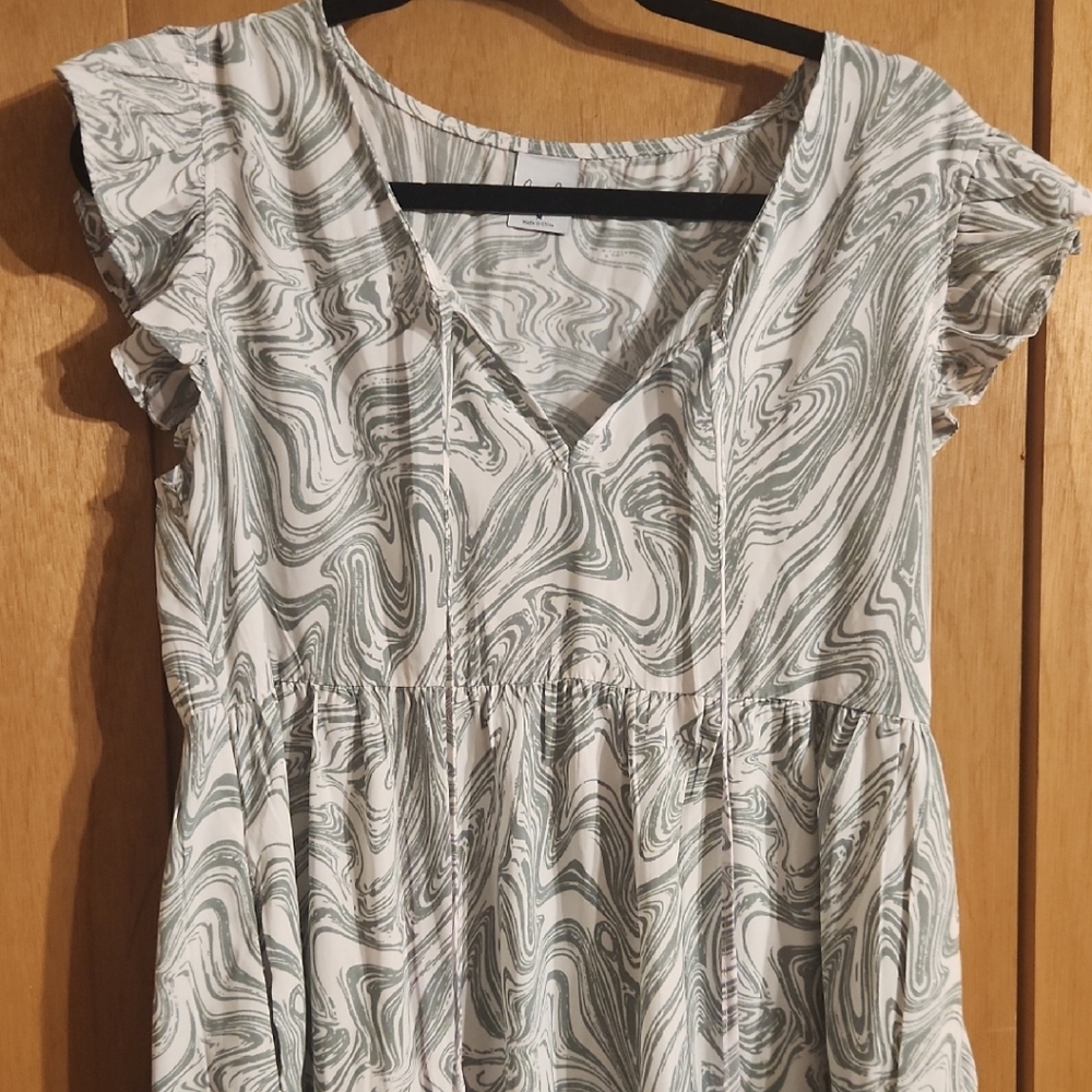 Cozy Casual Swirl Print Midi Dress - Gray and White